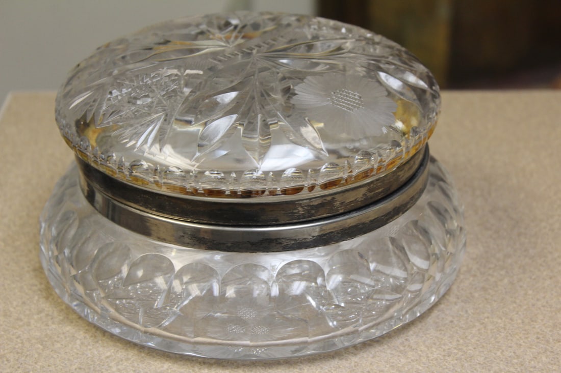 Cut Glass Round Box: American Brilliant Cut glass period - approximately 8 inches in diameter