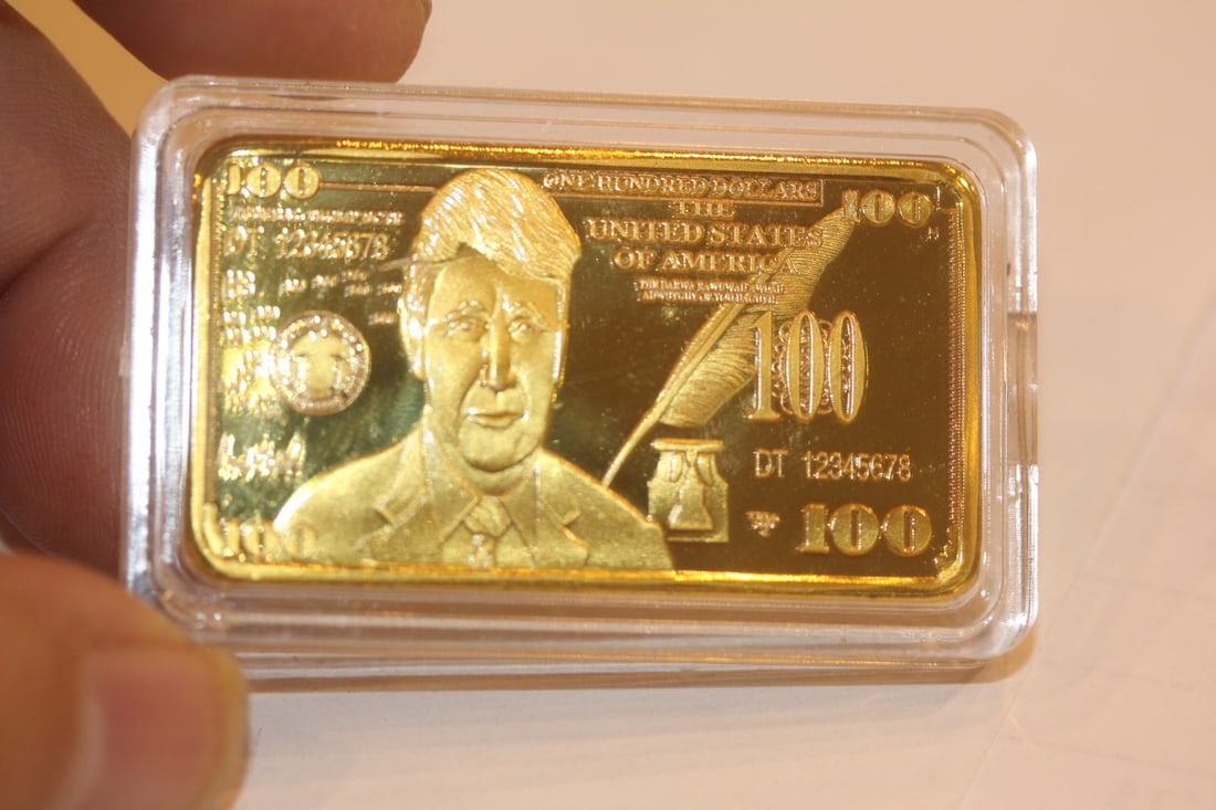 Commemorative President Trump Bar: clad