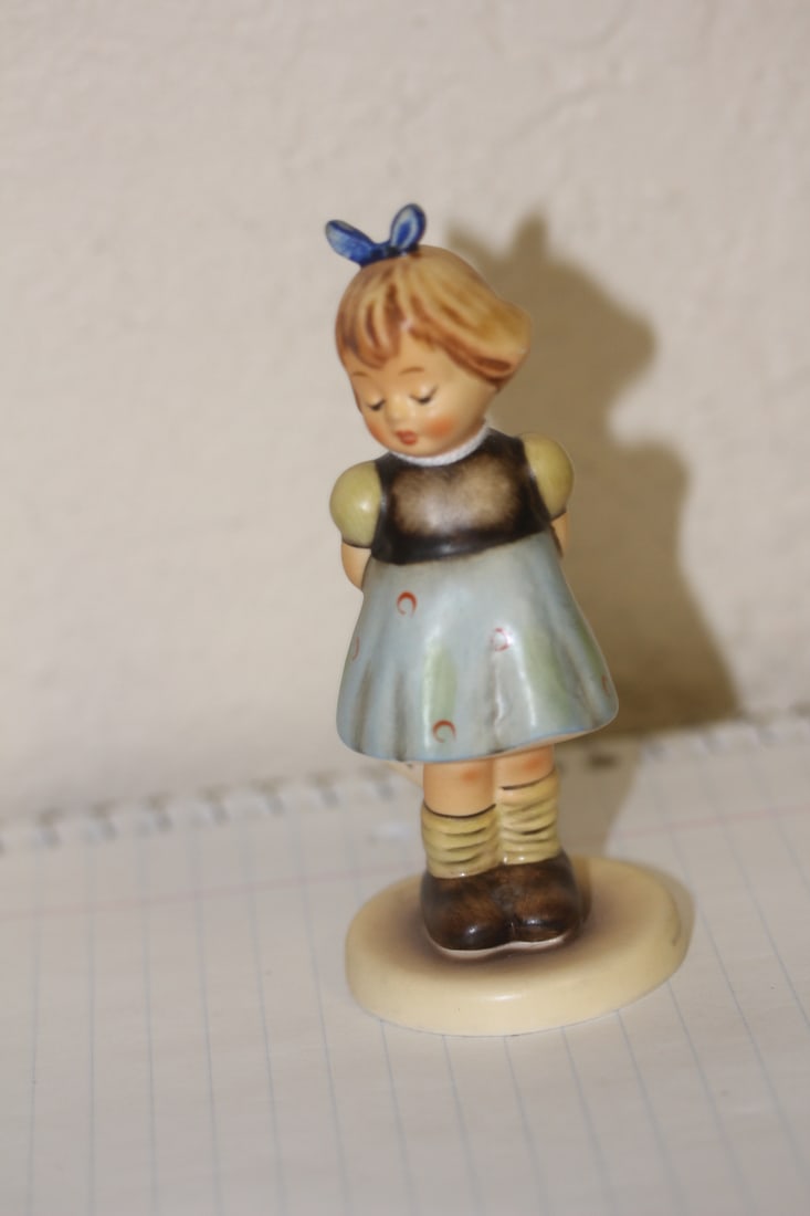 Hummel Figurine (1 of 5)