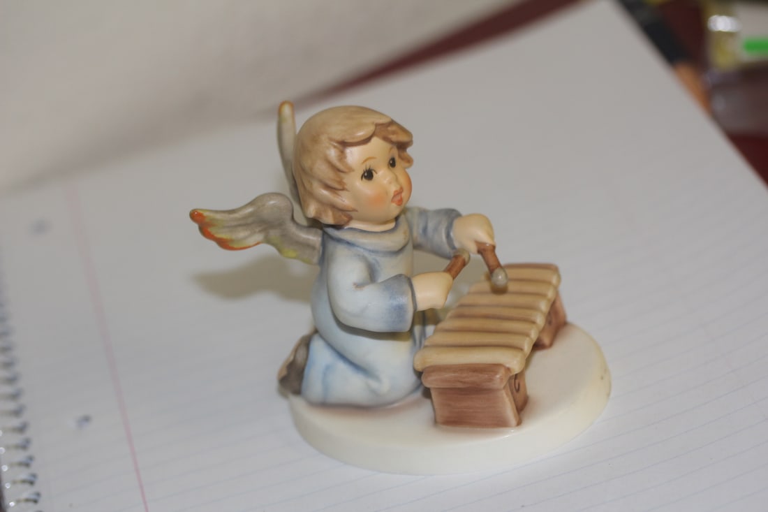 Hummel Figurine (1 of 6)