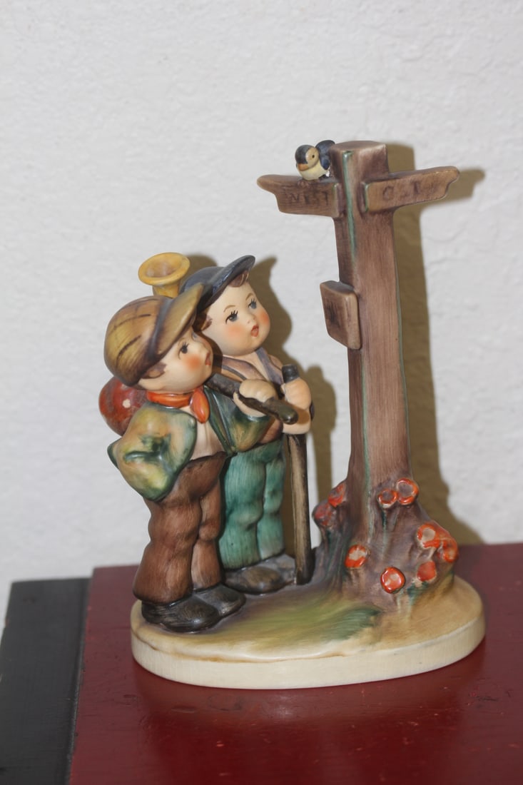 Hummel Figurine (1 of 7)