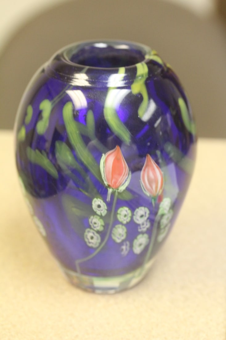 Art Glass Vase (1 of 6)
