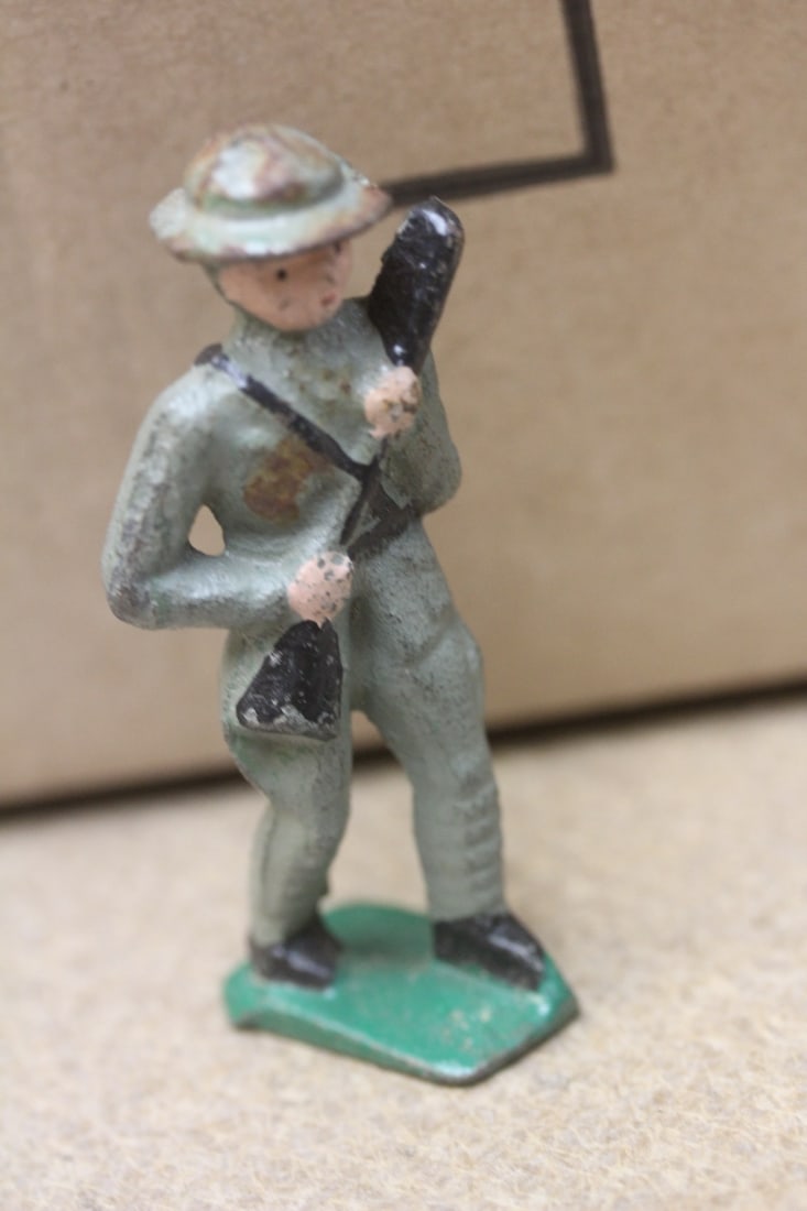 Lead Soldier: 3 1/4" tall