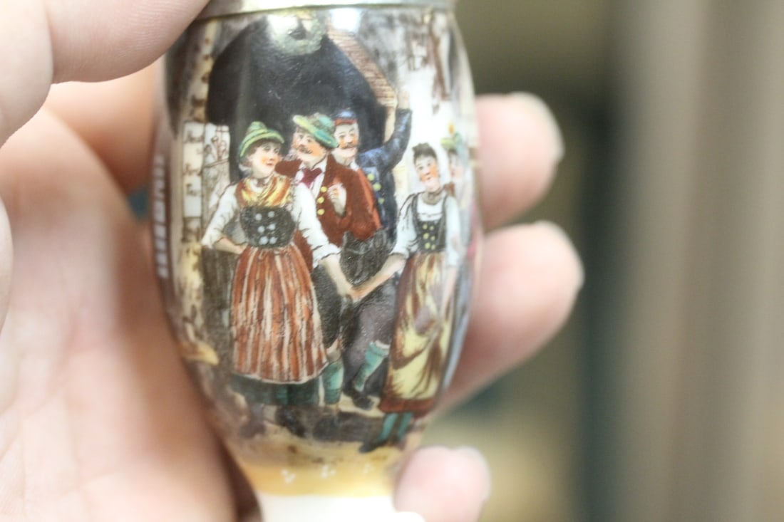 Ceramic Tobacco? Belly?: 4 5/8" across