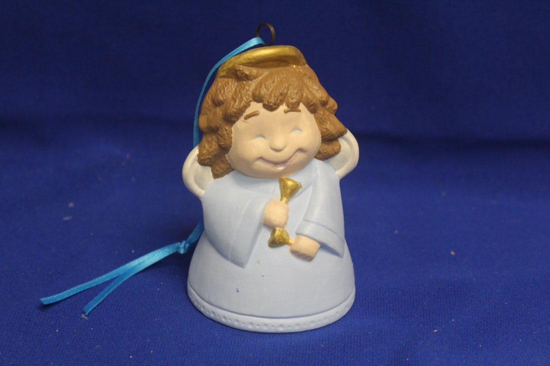 Peg Ceramic Angel: 4 3/8" tall