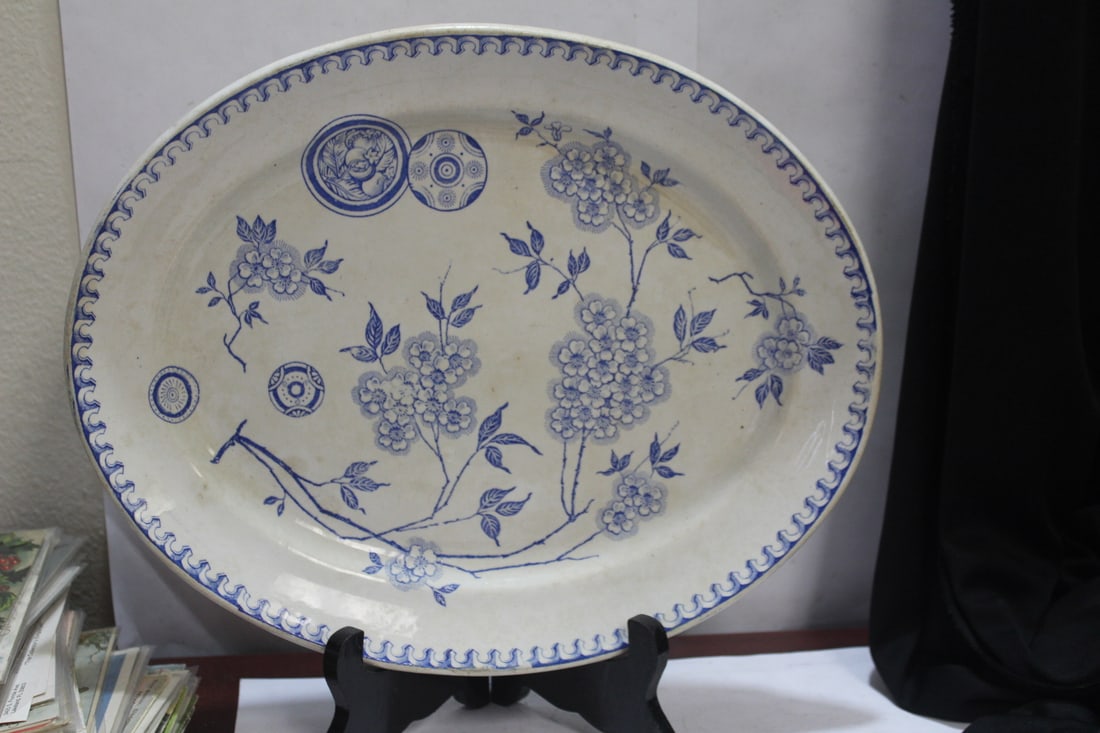 An Ironstone Yeddo Ceramic Platter: 12 7/8" across - most likely 18th century