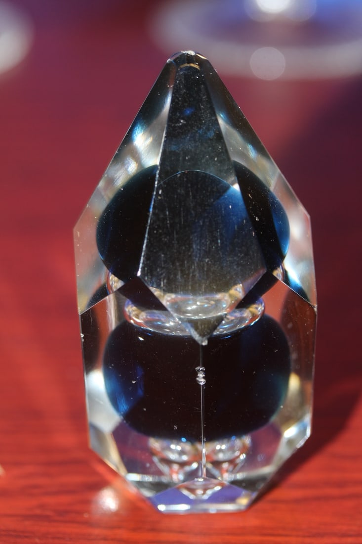 A Wedgwood Artglass Paperweight: 4 1/4" tall