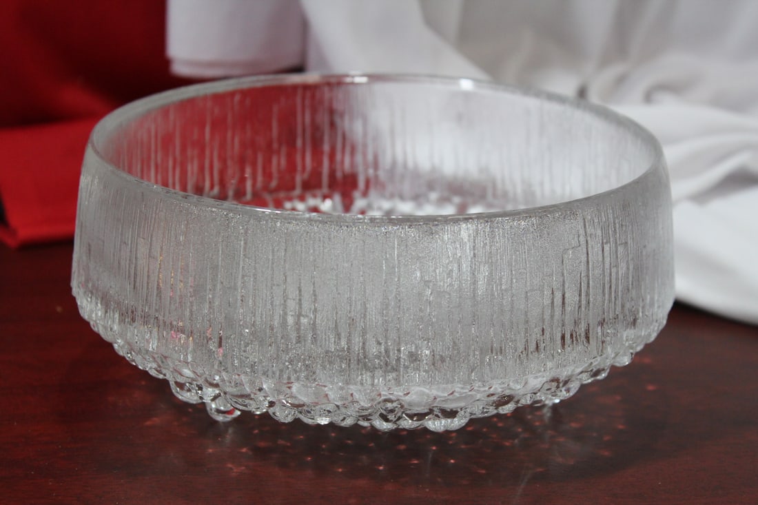 An Unusual Form Crystal Bowl: 7 1/2" in diameter