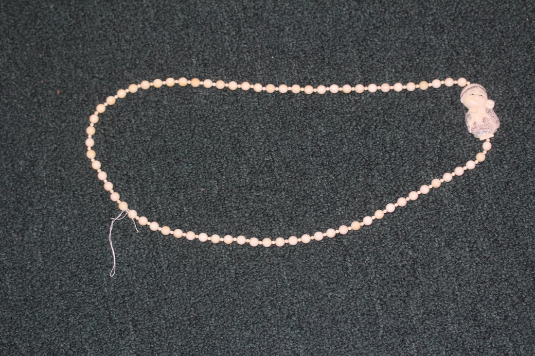 Carved Japanese Bone Necklace: beautifully carved - please check images for measurement