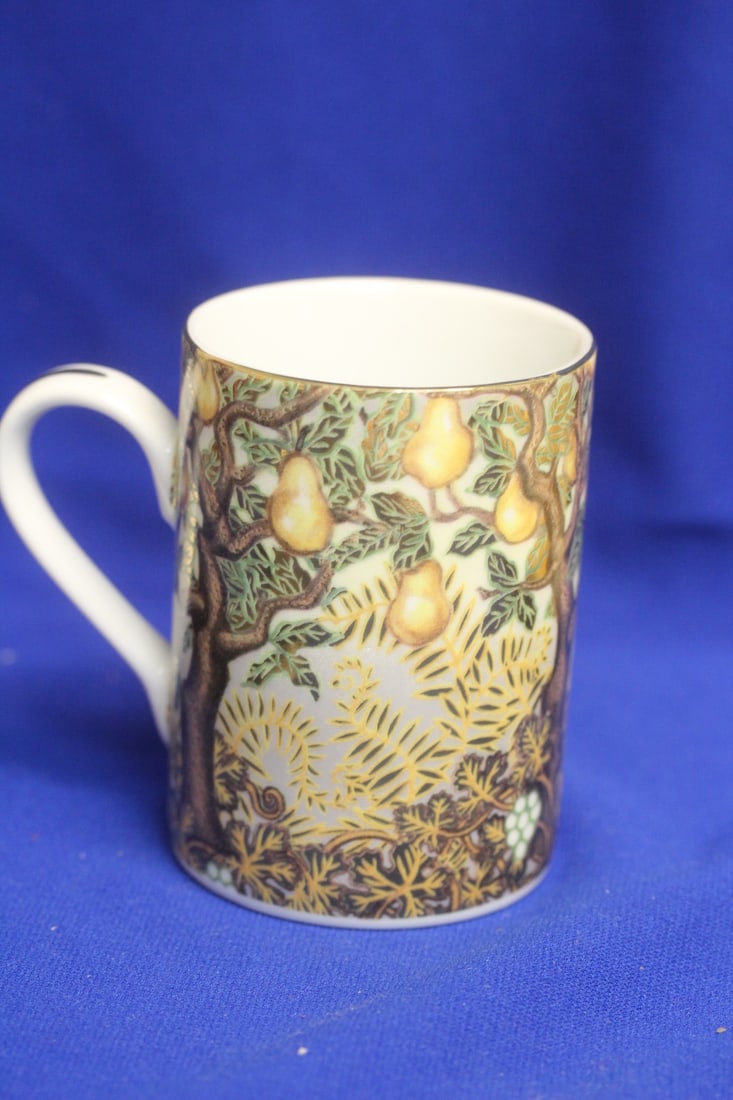 A Perguia Mug: made in Italy - 4" tall