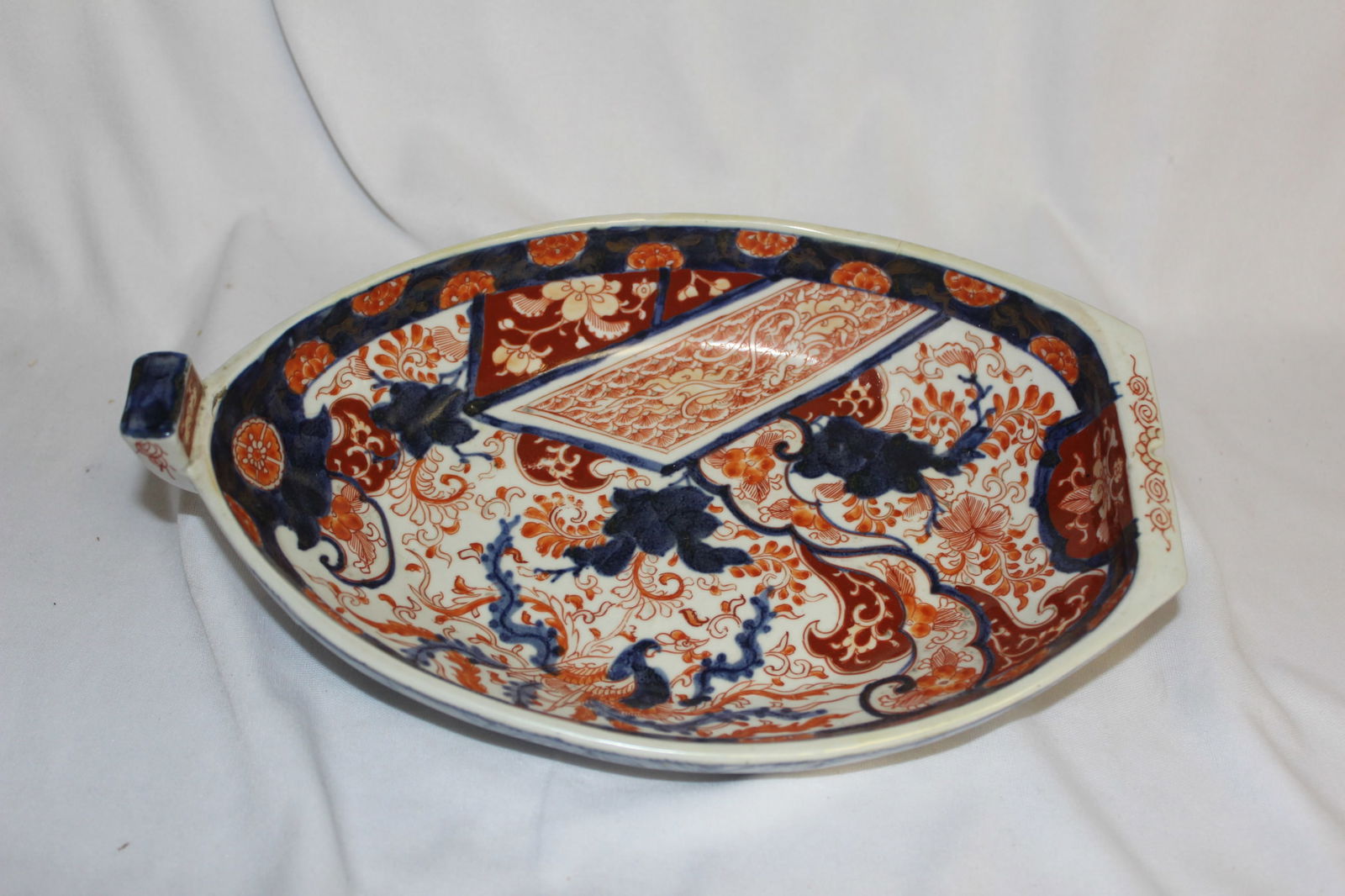 An Antique Japanese Imari Boat Form Bowl: 19th century - 9 3/4" long