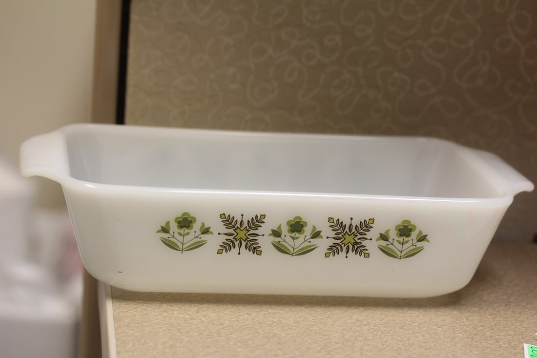 Anchor Hocking Fire King Bread or Cake Pan (1 of 3)
