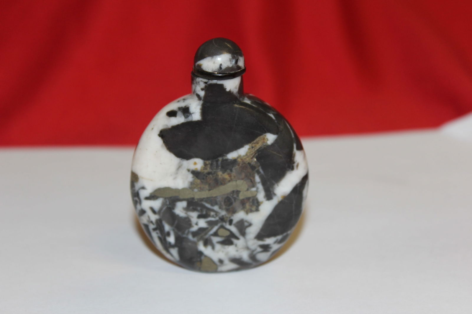 Antique Chinese Pudding Stone Snuff bottle (1 of 5)