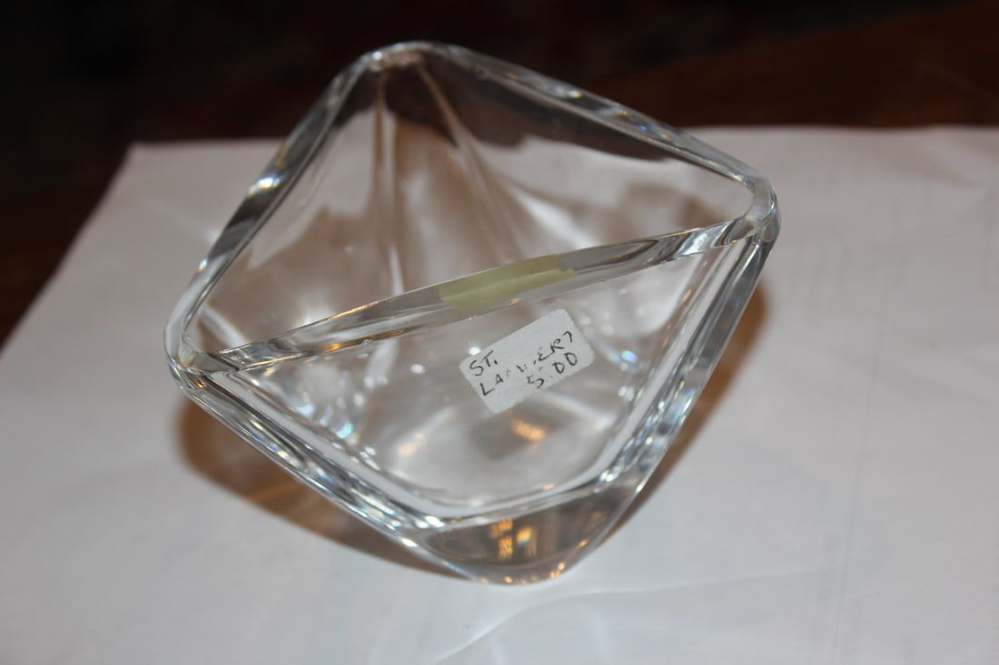Ralph St. Lauren Triangle Glass Bowl (1 of 4)
