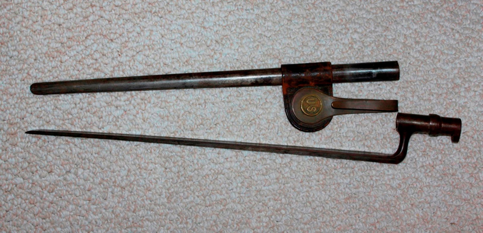 Antique American Civil or Spanish War Bayonet: 19th century - 21 1/2" overall.