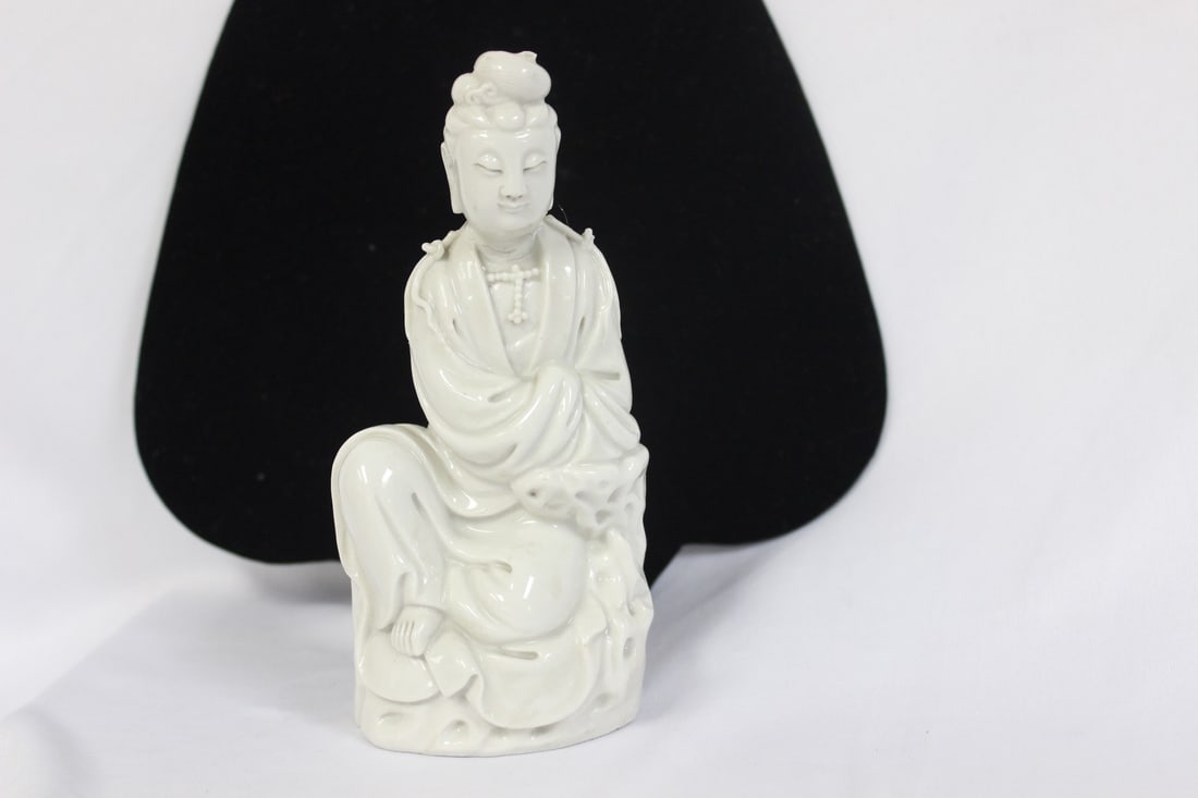 A Vintage Chinese Blanc de Chine Kwan Yin: please note= loss on back of hair - approximately 6 inches tall