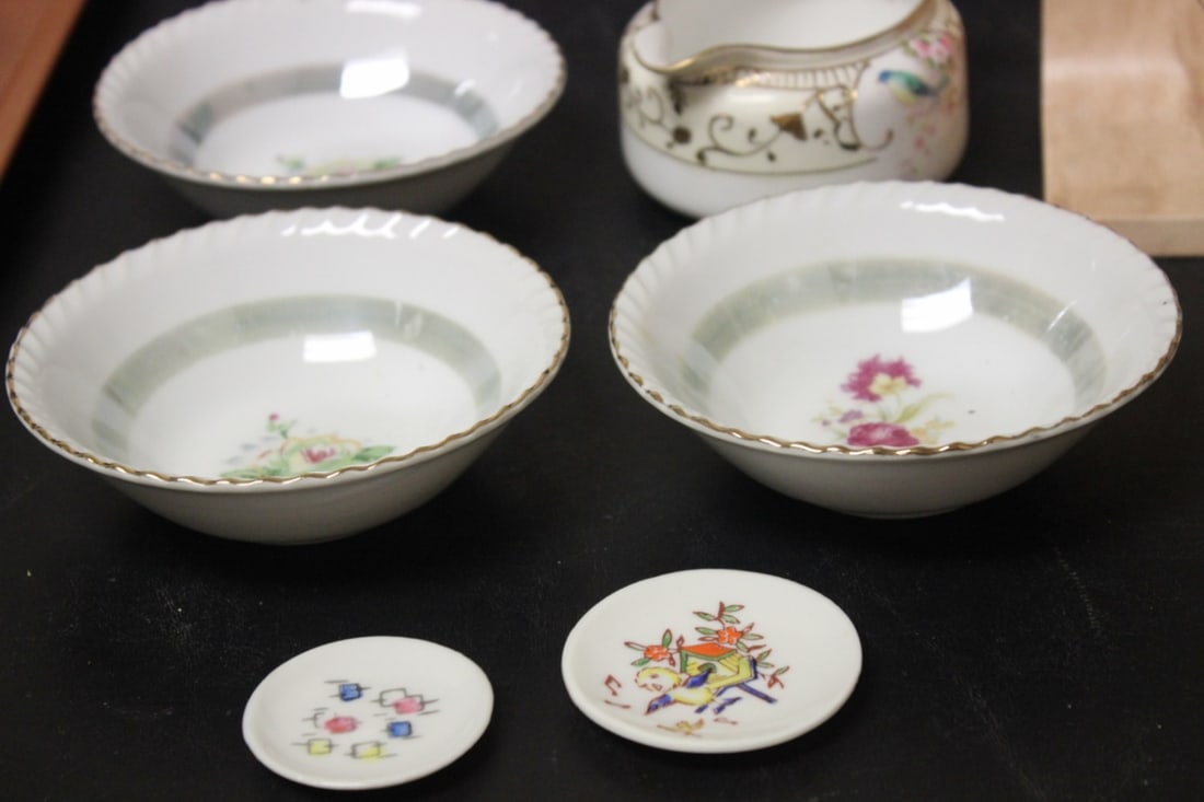 Lot of 6 Japanese Dishes (1 of 10)