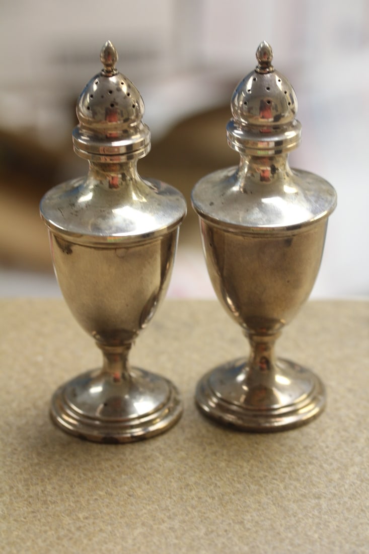 Kirk and Son Sterling Salt and Pepper Shakers (1 of 5)