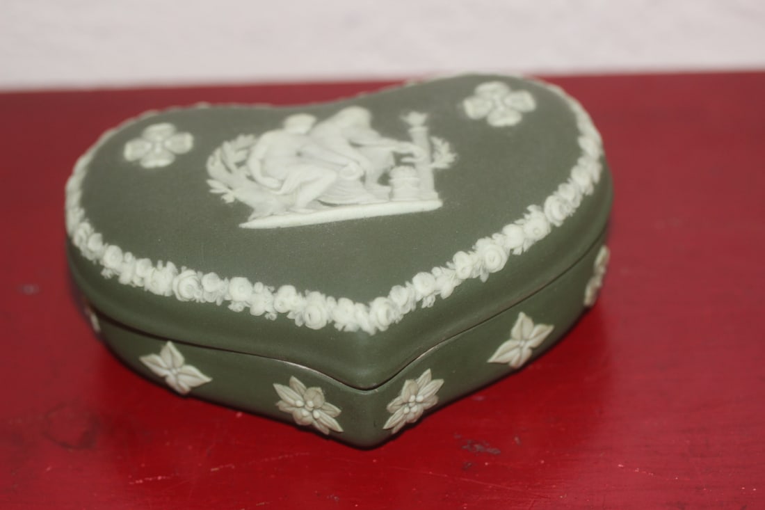 Vintage Wedgwood Jasperware Heart Shape Box: marked - 4 1/4" across