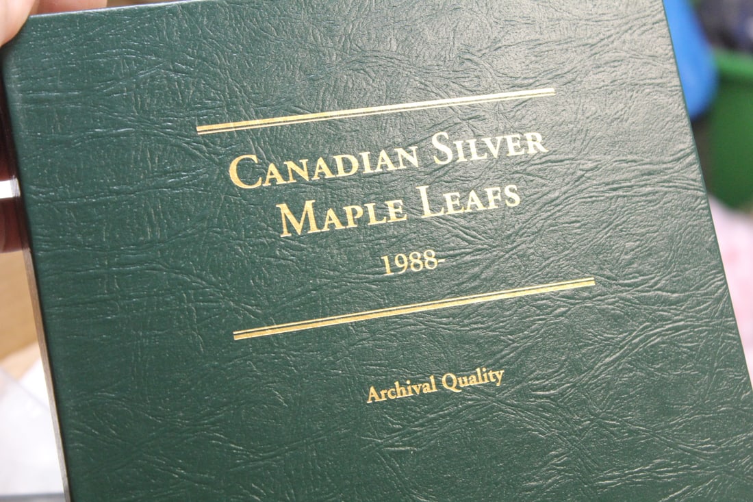 Empty Coin Binder (1 of 2)