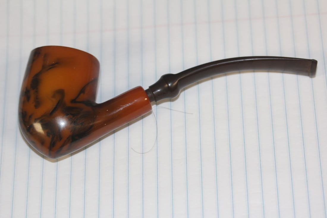 Hilson Bakelite Smoking Pipe (1 of 5)