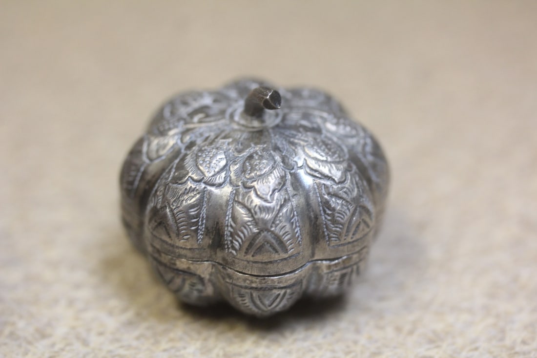Oriental pumpkin silver trinket box - 2
