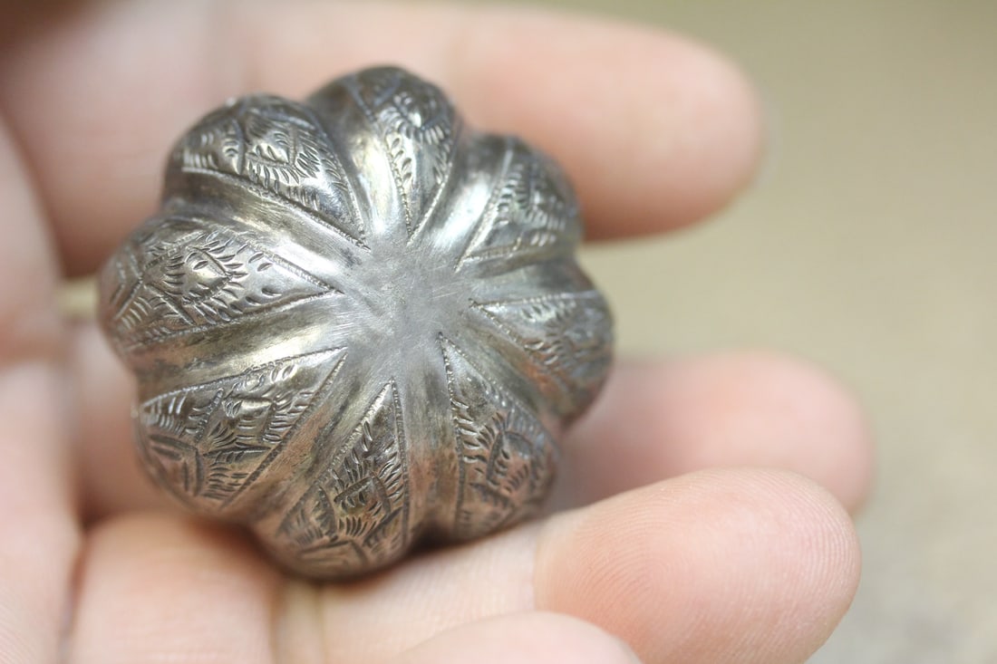 Oriental pumpkin silver trinket box - 5