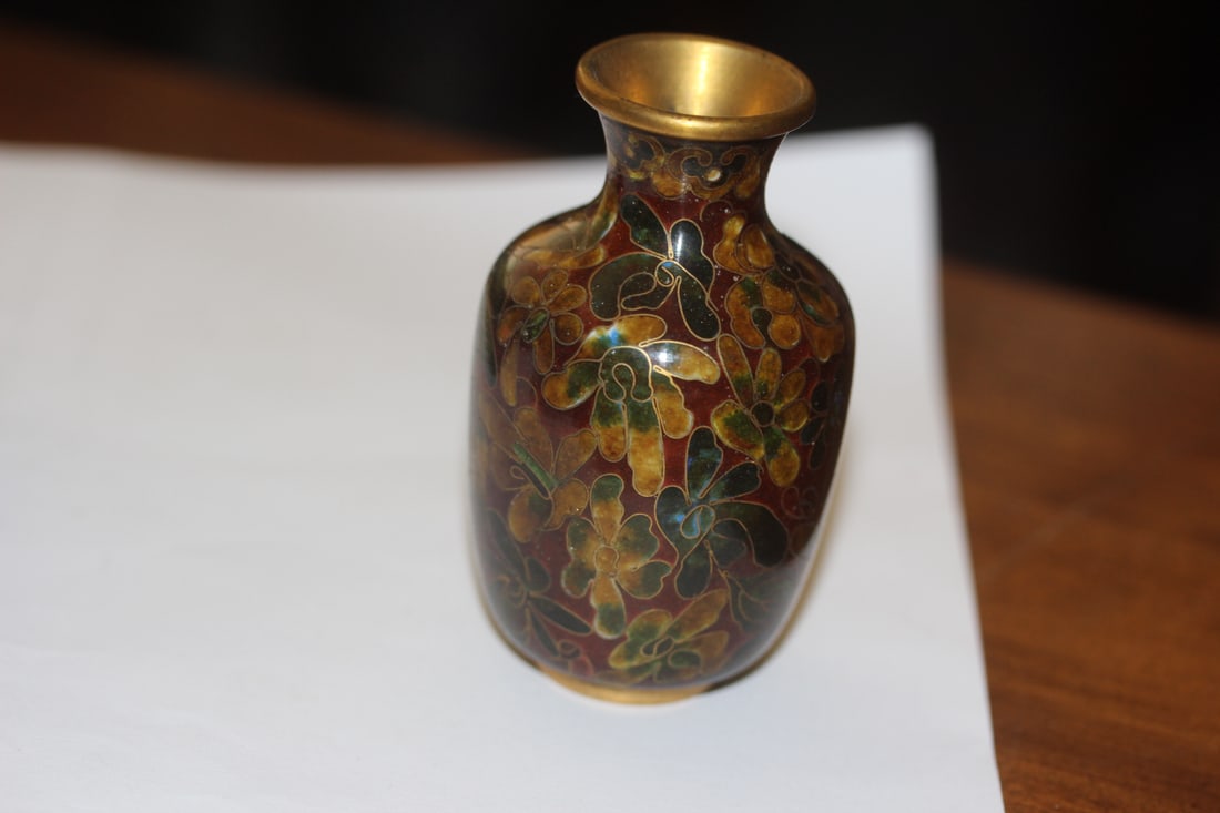 Chinese Cloisonne Vase: small size - 3" tall
