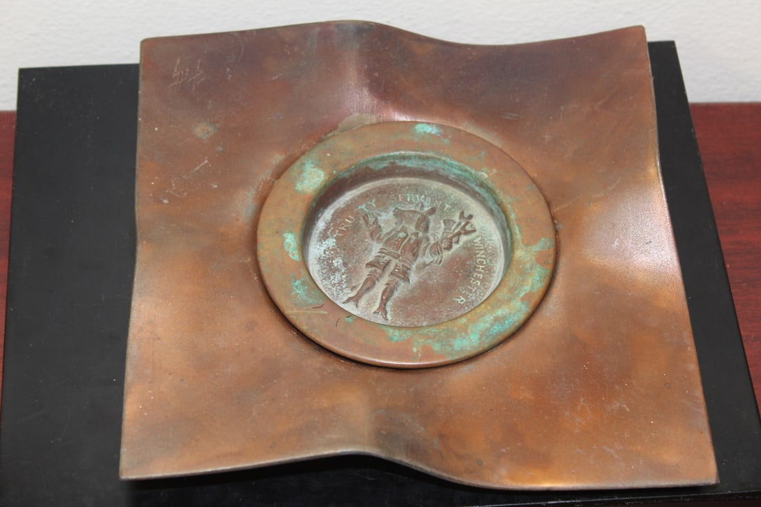 A Rare English Trusty Servant Winchester Ashtray: Made in England - overall= 7 3/4" square