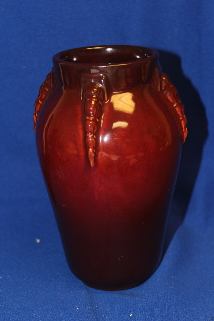 An Art Deco Pottery Vase (1 of 7)