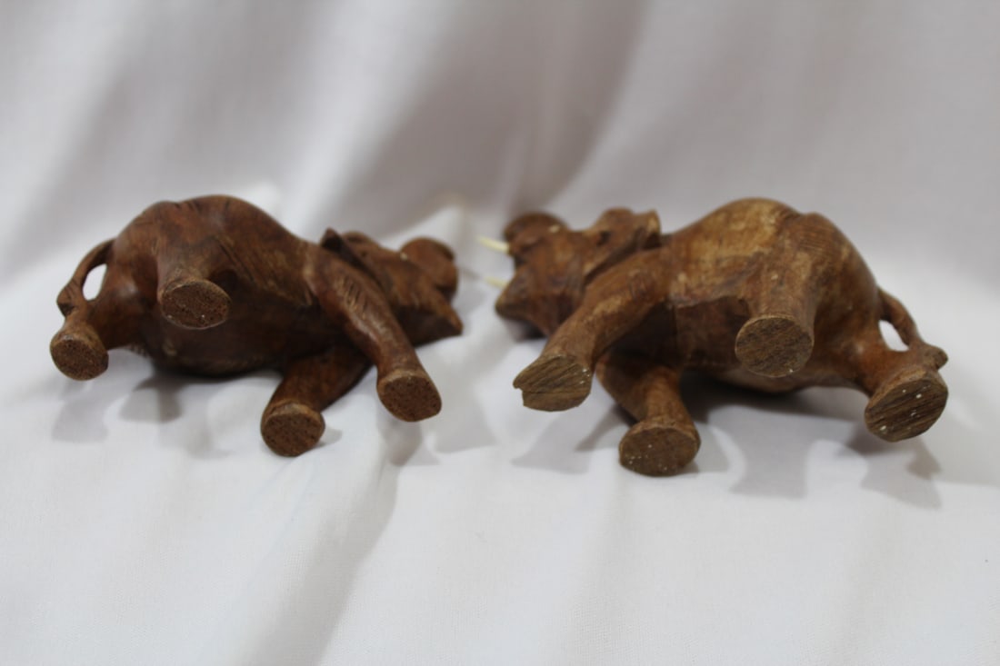 Lot of 2 Elephants - 6
