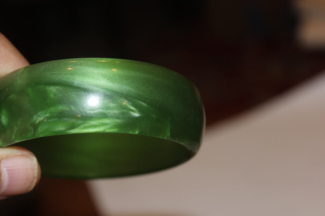 Lucite Bangle Bracelet: vintage - 50's to 70's - inside diameter= 2 3/8"
