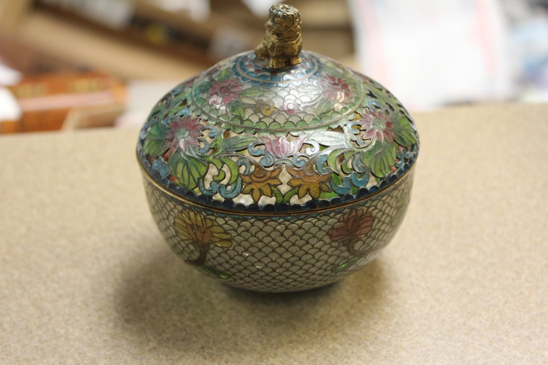 Chinese Plique-a-Jour Bowl: with lid - 5 inches tall