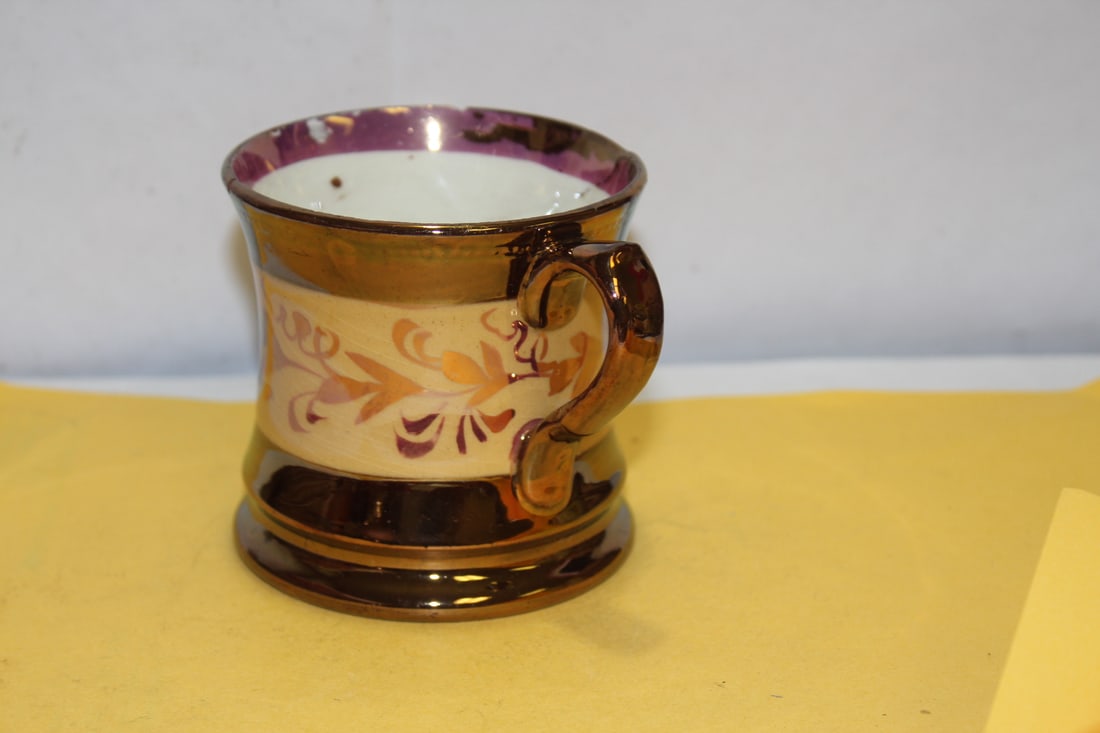 A Ceramic Lusterware Cup - 5