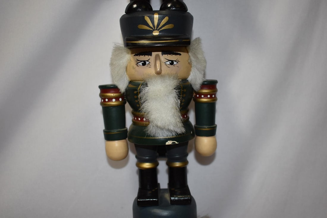 Zim's Nutcracker - 3