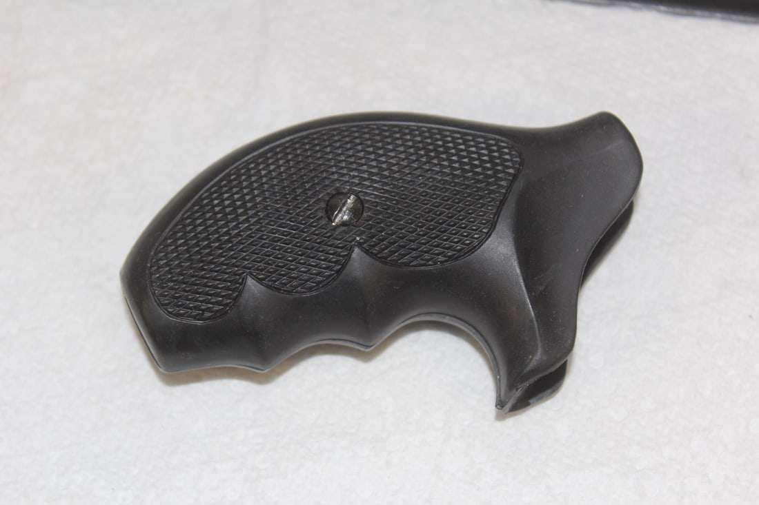 Pistol Rubber Grip: as shown
