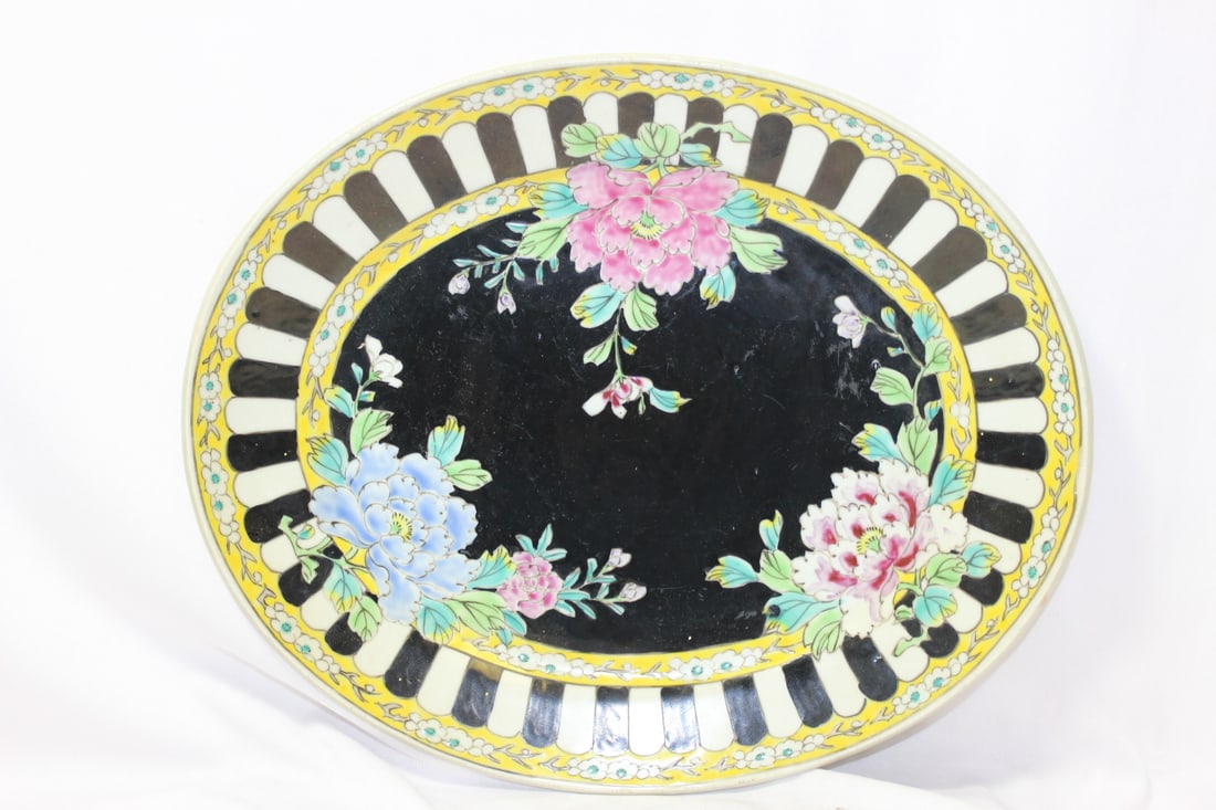 A Famille Noire Platter (1 of 5)