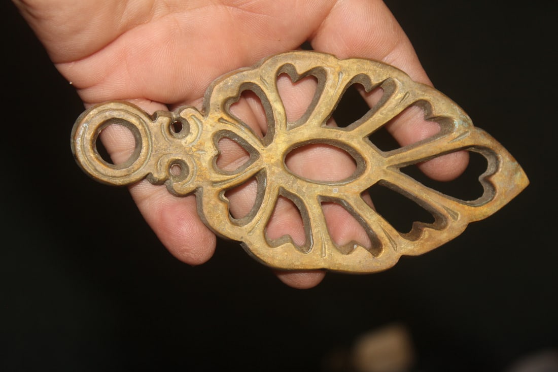 Vintage Wilton Brass Trivet: 5 3/8" across