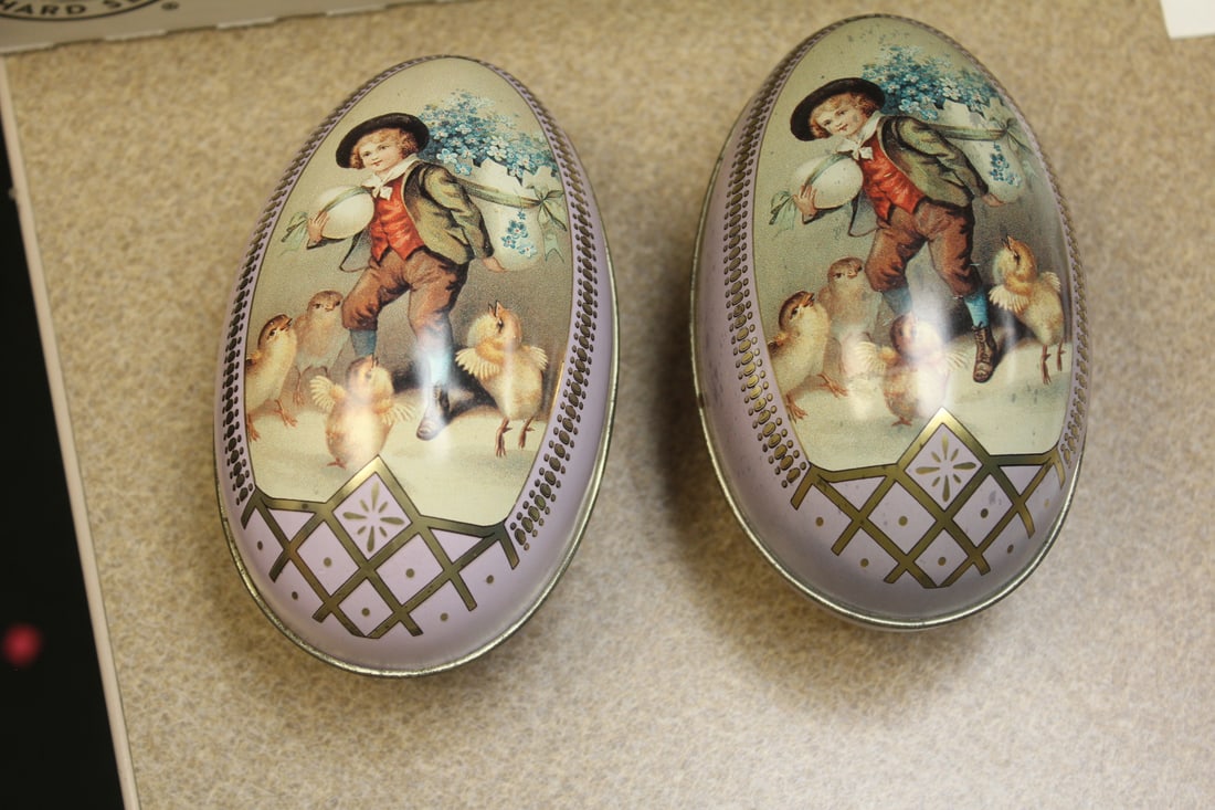 Pair of Tin Containers (1 of 6)