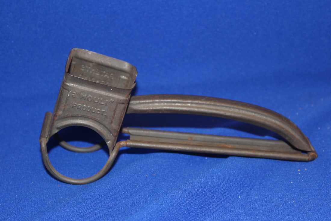 A Vintage Mouli Grater (1 of 6)