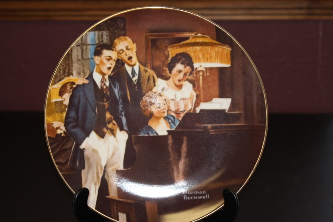 Collector's Plate by Norman Rockwell: 8 1/4 inches in diameter - Stand is not included