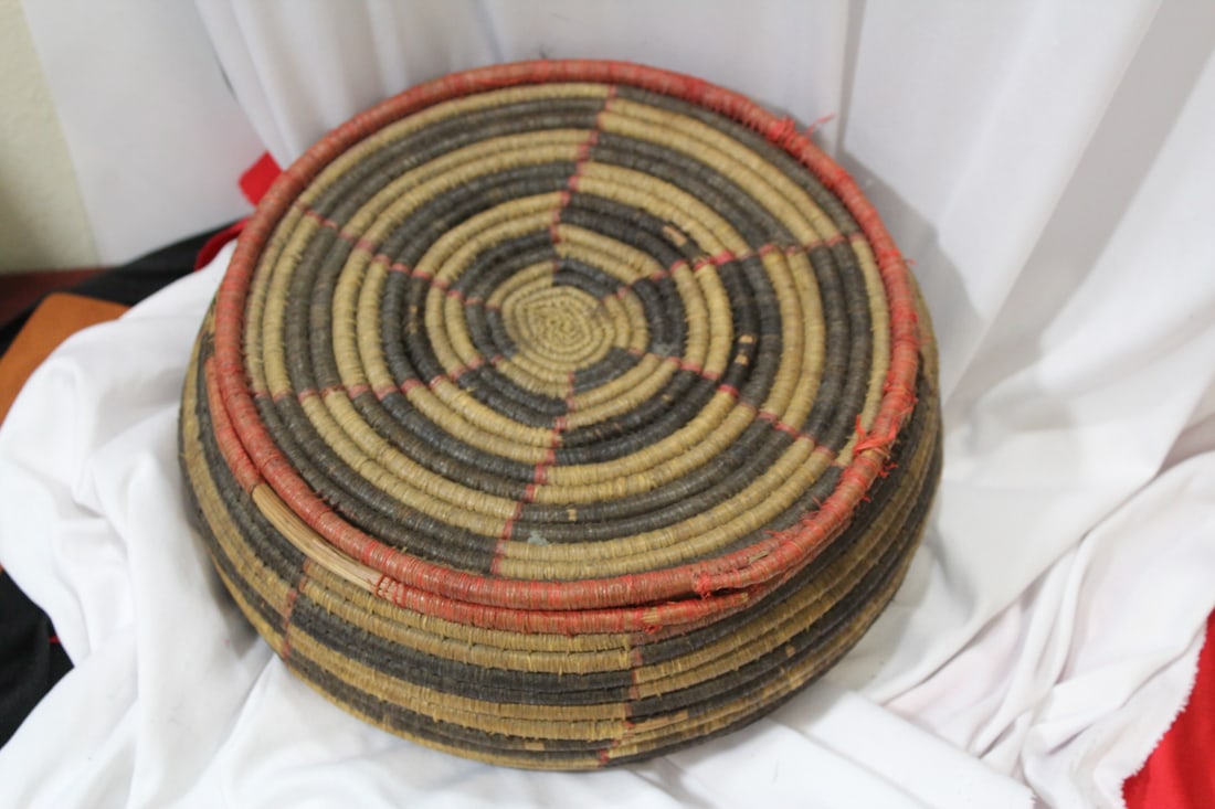 A Native American Woven Basket (1 of 9)