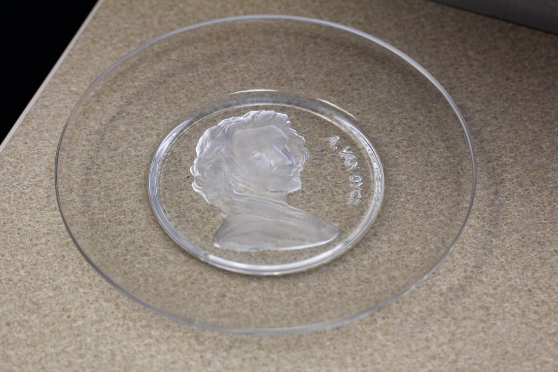 Signed Val St Lambert Crystal Artist Plate: 7 7/8" in diameter - probably an artist