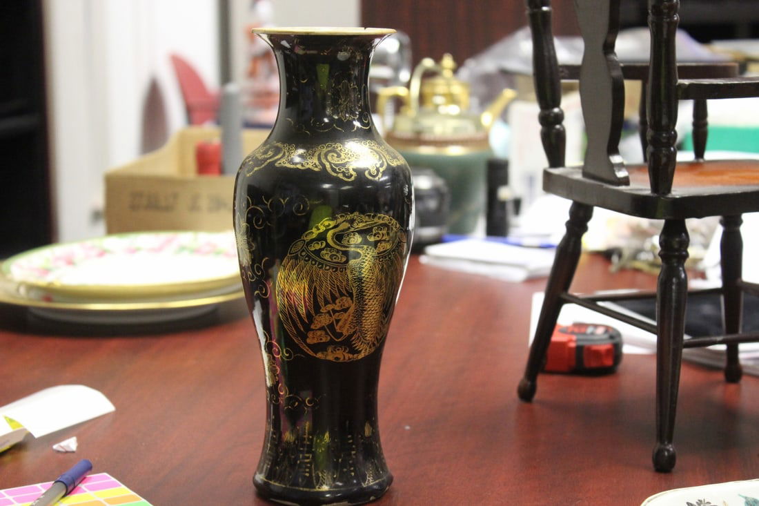 Chinese Mirror Black Decorative Vase: Very beautiful - 19th century - 10 1/8" tall - please note: restored