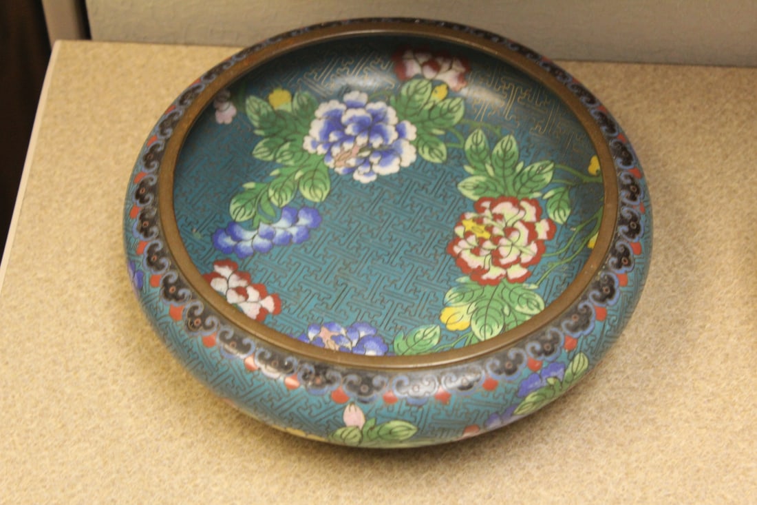 Antique/Vintage Chinese Cloisonne Bowl: 7 5/8" in diameter - has some weight to it - probably cloisonne on bronze