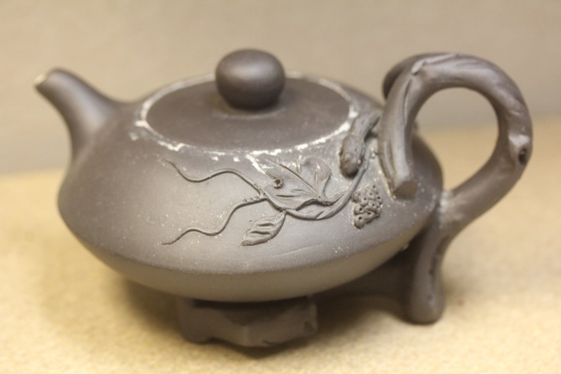 Chinese Yixing Zisha Teapot: signed on 2 places - 5 1/2" across