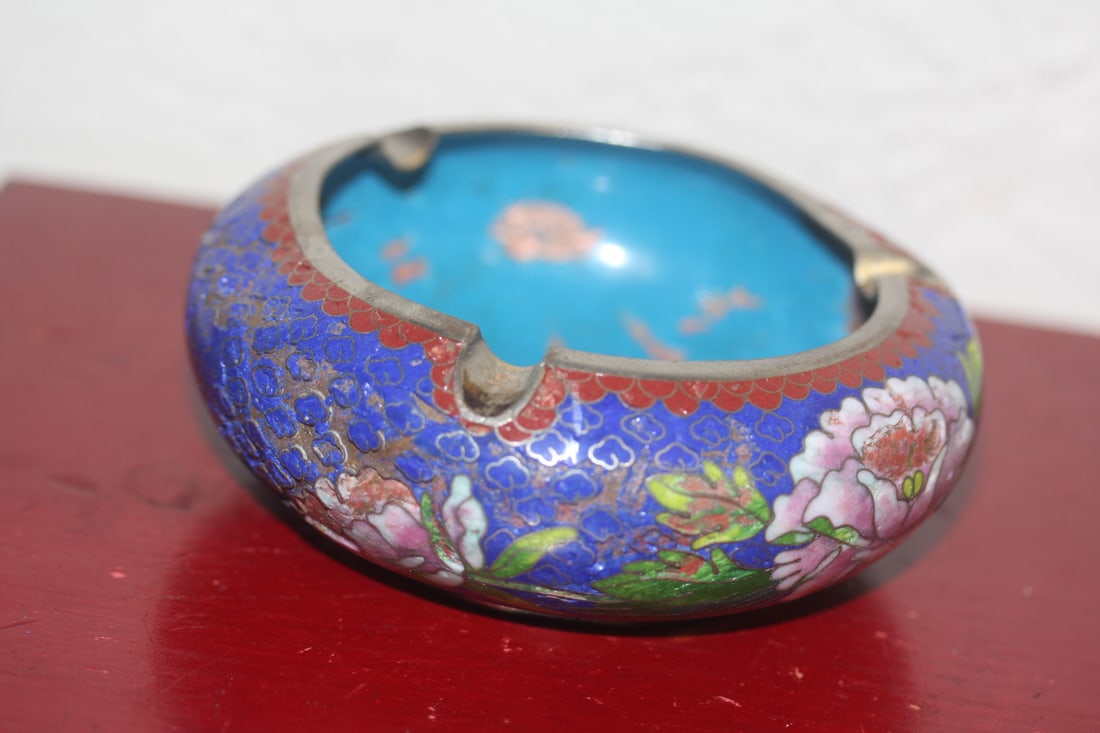 Antique Chinese Cloisonne Ashtray: please note: damages/bruises as shown - 4 1/2" inches in diameter