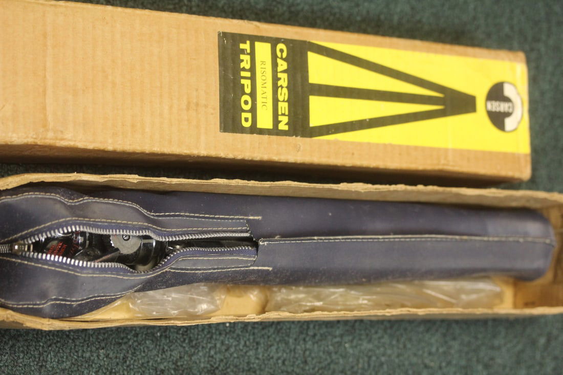 Carsen Risomatic Tripod: verious heights - adjustable - appeared to be unused