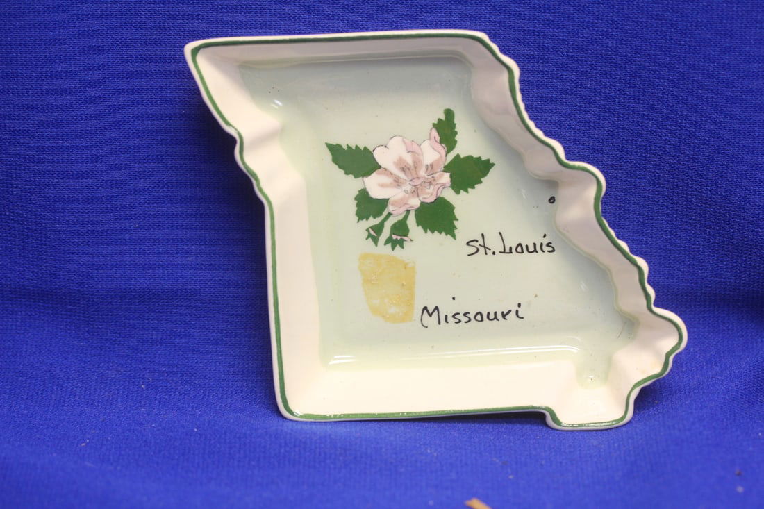 An Annie Laura Missouri Ceramic Tray: as shown