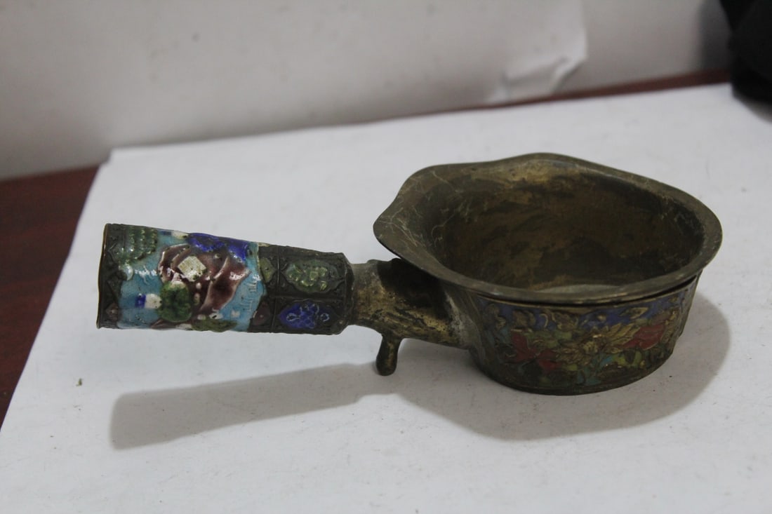 A Vintage Silk Iron: Enamel handle - Chinese - brass - 6 inches long